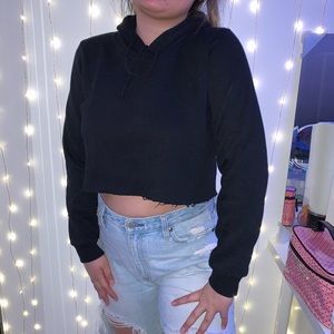 BRANDY MELVILLE cropped hoodie